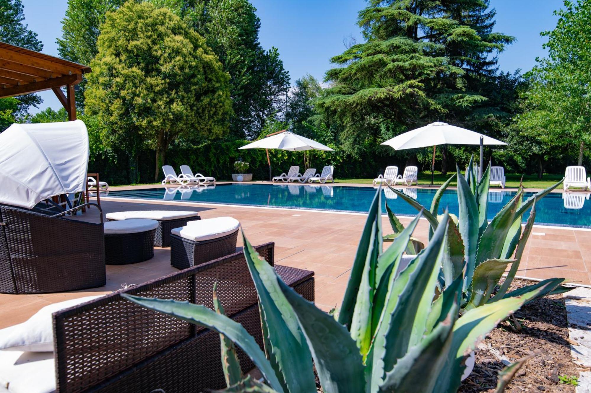 Villa Vitti'S - Verona Est Camping San Martino Buon Albergo Exterior photo