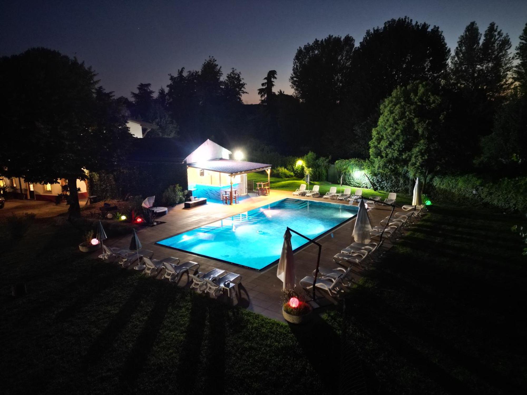 Villa Vitti'S - Verona Est Camping San Martino Buon Albergo Exterior photo